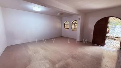 For Sale - Corner Terrace @ Puay Hee Avenue