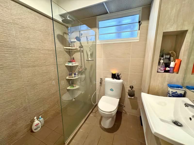 618D Punggol Drive, 618D Punggol Drive, 3 Bedrooms, 1,001 sqft, HDB Flat For Sale, by Abel Hwang, 60153231 - Bathroom - PropertyGuru.com.sg