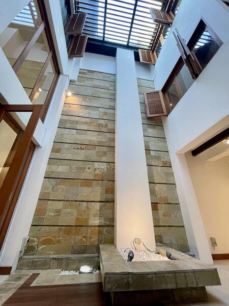 Triple Volume Airwell and Natural Light