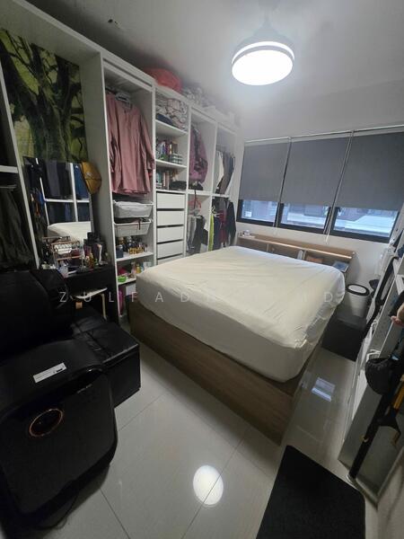 Master Bedroom, able to fit queen-sized bed