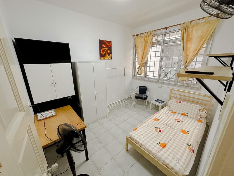 Tranquil Garden-Facing Retreat in Apollo Garden, Sunbird Circle, Room Rental, 150 sqft, Terraced House For Rent, by Seah Wan Peng (Gilda), 60153516 - Bedroom - PropertyGuru.com.sg