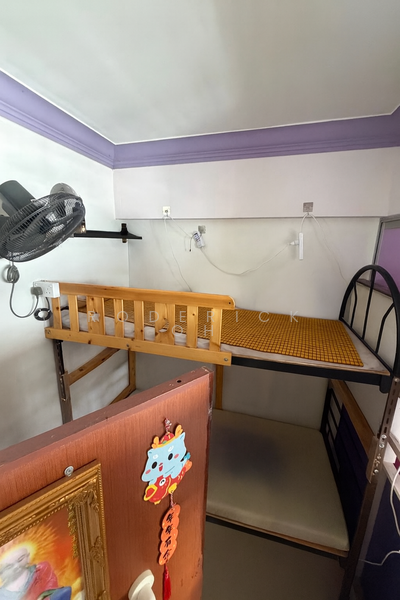 Living Room/Bedroom