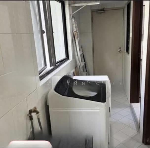 Surrey Apartment near Novena MRT, 10 sureey rd, 1 Bedroom, 130 sqft, Apartment For Rent, by Mar Inn Chee, 60153689 - Washing machine - PropertyGuru.com.sg