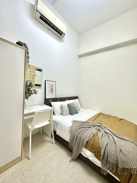 Cavendish Park, 16 Pine Grove, Room Rental, 100 sqft, Condominium For Rent, by Karen Tan, 60153895 - Bedroom - PropertyGuru.com.sg
