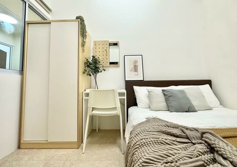Cavendish Park, 16 Pine Grove, Room Rental, 100 sqft, Condominium For Rent, by Karen Tan, 60153895 - Bedroom - PropertyGuru.com.sg
