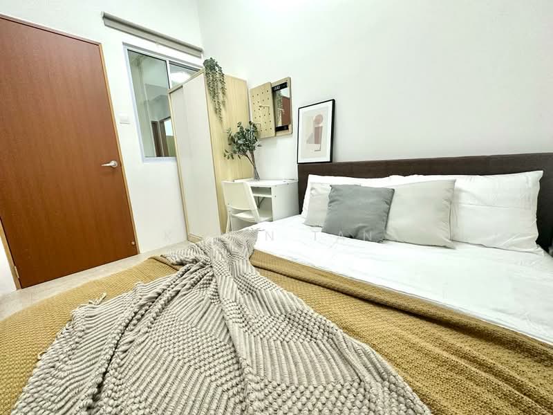 Cavendish Park, 16 Pine Grove, Room Rental, 100 sqft, Condominium For Rent, by Karen Tan, 60153895 - Bedroom - PropertyGuru.com.sg