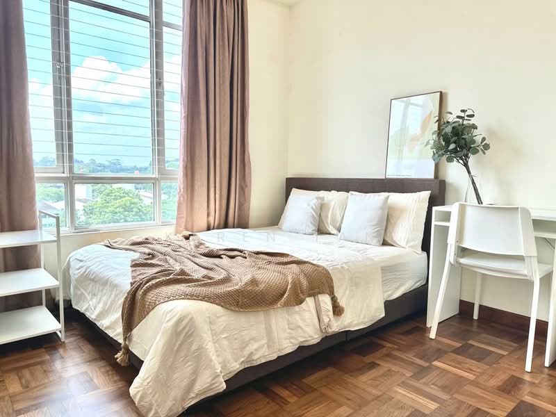 Cavendish Park, 16 Pine Grove, Room Rental, 120 sqft, Condominium For Rent, by Karen Tan, 60153895 - Bedroom - PropertyGuru.com.sg