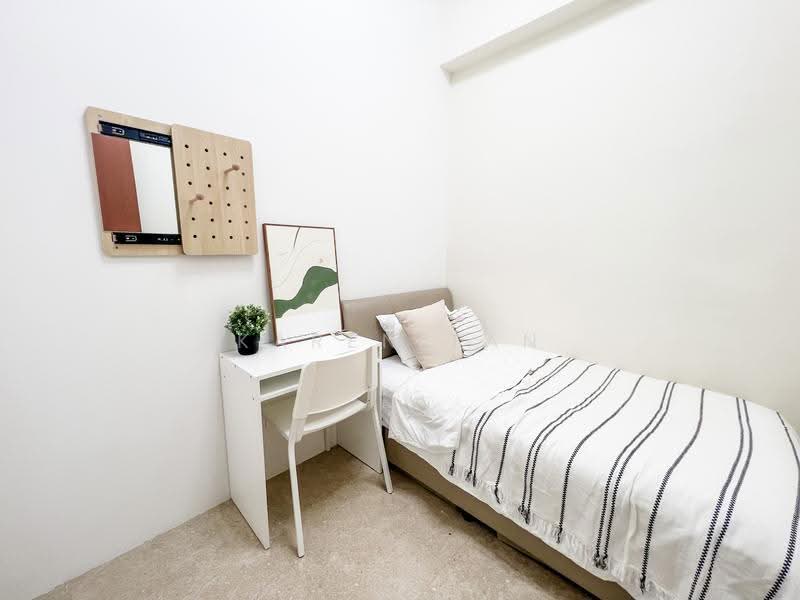 Cavendish Park, 16 Pine Grove, Clementi Park / Upper Bukit Timah, Room Rental, 120 sqft, Condominium For Rent, by Karen Tan, 60153895 - Bedroom - PropertyGuru.com.sg