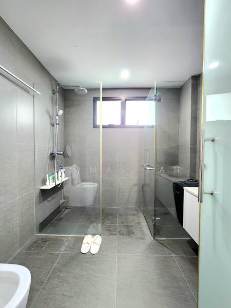 Master Toilet