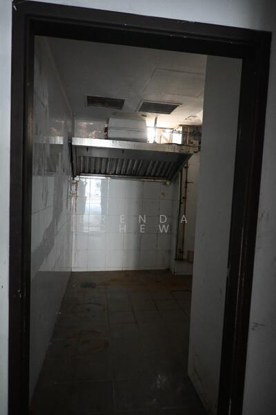 31 Smith Street, Smith Street, 1,009 sqft, Food & Beverage For Rent, by Brenda Chew, 60154087 - Kitchen - CommercialGuru.com.sg