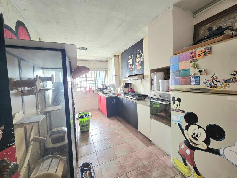 For Sale - 102 Woodlands Street 13