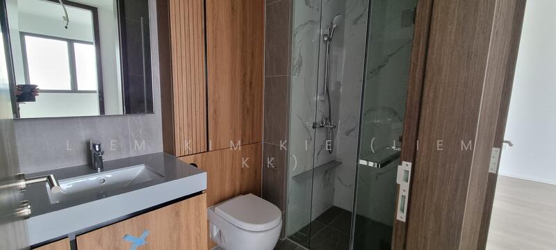 AMO Residence Condominium For Sale at S$ 1,960,000 | PropertyGuru Singapore - Bathroom