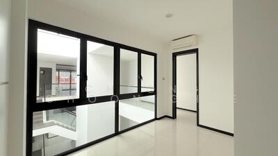 For Sale - Rebuild 10yrs ago! Striking Peranakan House Facade modelled after Joo Chiat Conserved Shophouse!