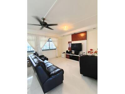 For Sale - 892A Tampines Avenue 8