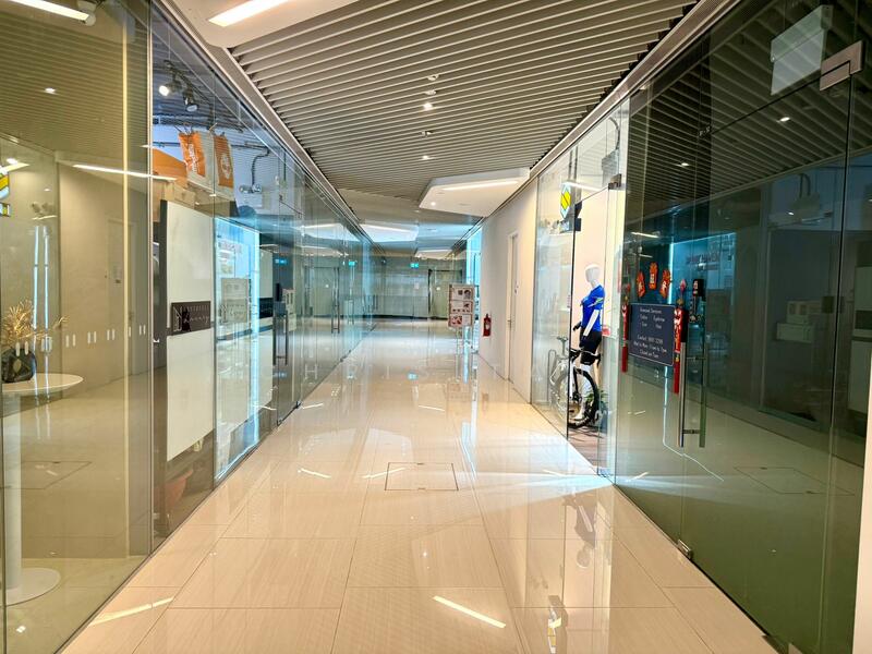 City Gate, 371 Beach Road, 635 sqft, Mall Shop For Sale, by Chris Tan, 60154850 - Hallway - CommercialGuru.com.sg