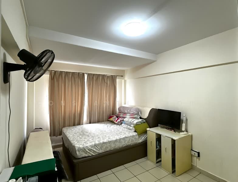 653 Yishun Avenue 4, 653 Yishun Avenue 4, 4 Bedrooms, 1,119 sqft, HDB Flat For Sale, by Constantine Koh, 60154937 - Bedroom - PropertyGuru.com.sg