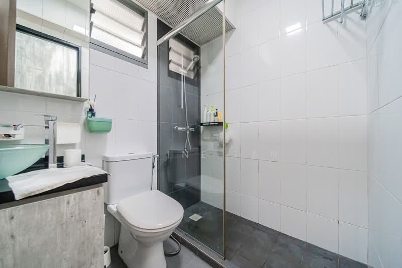 316A Punggol Way, 316A Punggol Way, 2 Bedrooms, 731 sqft, HDB Flat For Sale, by Celine Tan, 60154967 - Bathroom - PropertyGuru.com.sg