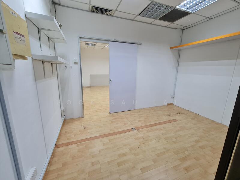 Sim Lim Square, 1 Rochor Canal Road, 334 sqft, Mall Shop For Sale, by Lock Sau Lai, 60154984 - CommercialGuru.com.sg