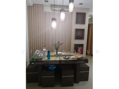 For Sale - The Lakeshore