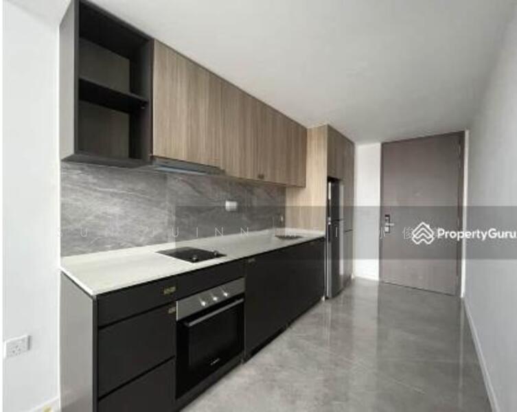 Functional kitchen with built it oven.