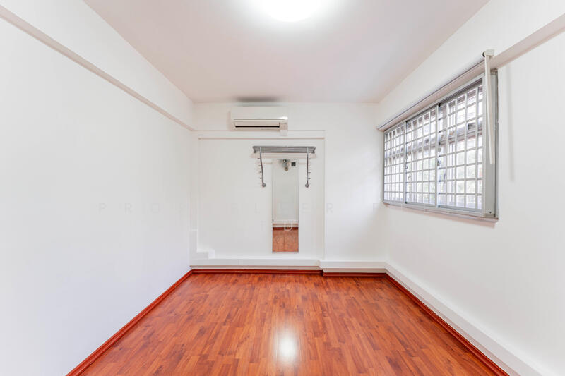 For Rent - 5 Dover Crescent
