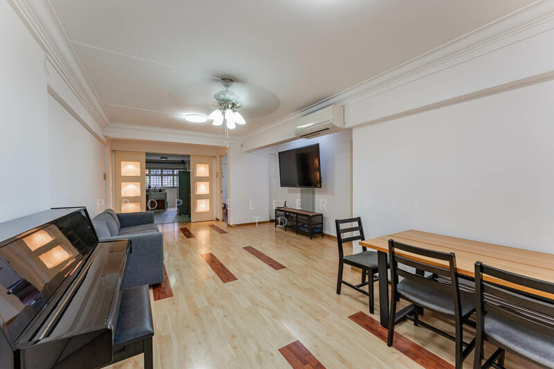For Rent - 5 Dover Crescent