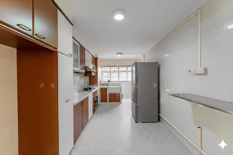For Rent - 5 Dover Crescent
