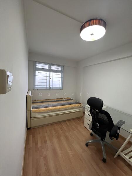 FRONT ROOM
