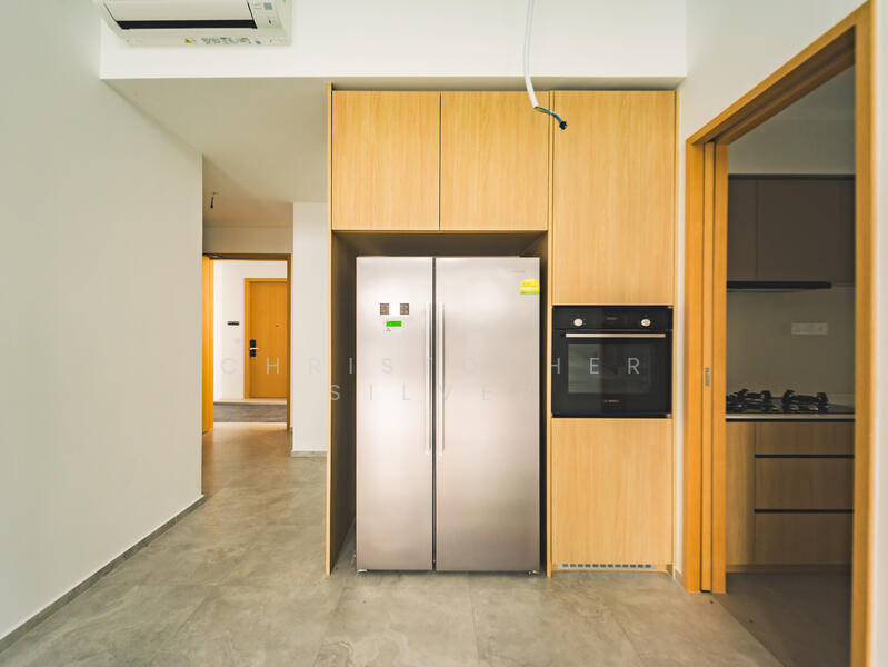Dining to Kitchen Access