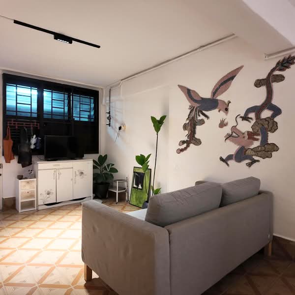 2 Holland Avenue, 2 Holland Avenue, Room Rental, 130 sqft, HDB Flat For Rent, by Eva Lau, 60155581 - Living Room - PropertyGuru.com.sg