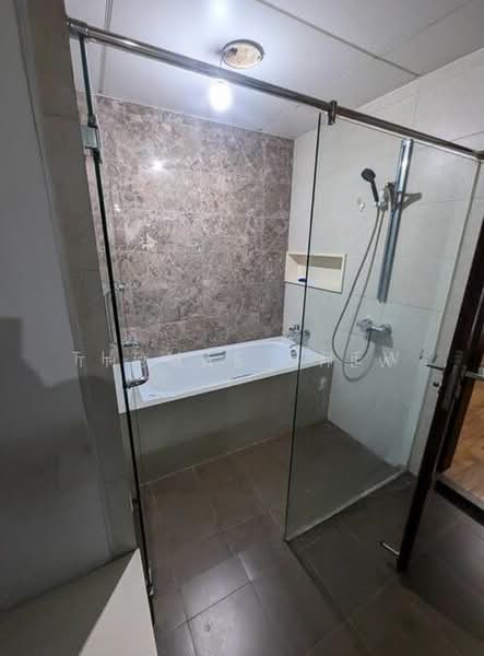 City Square Residences, 14 Kitchener Link, Room Rental, 150 sqft, Condominium For Rent, by Thomas Chew, 60155799 - Bathroom - PropertyGuru.com.sg