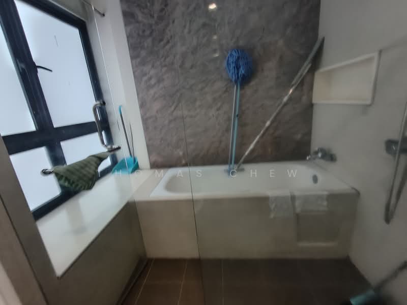City Square Residences, 14 Kitchener Link, Room Rental, 150 sqft, Condominium For Rent, by Thomas Chew, 60155799 - Bathroom - PropertyGuru.com.sg