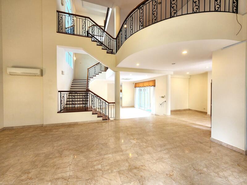 double volume ceiling living area