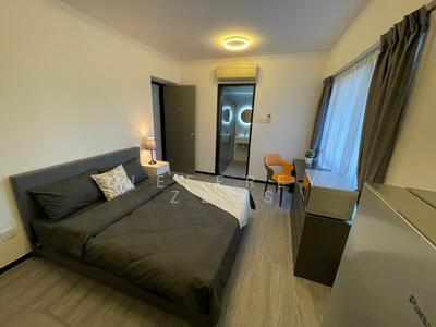 For Sale - Aquarius By The Park