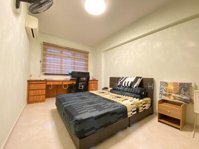 For Sale - 22 Dover Crescent