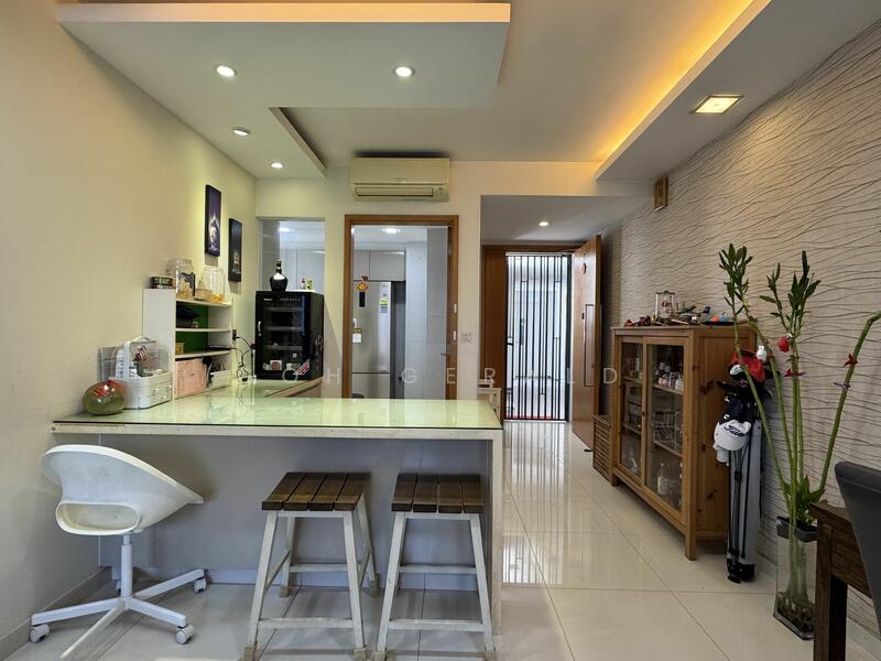 For Sale - Prive