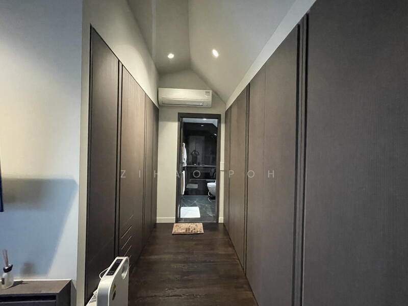 Walk in wardrobe