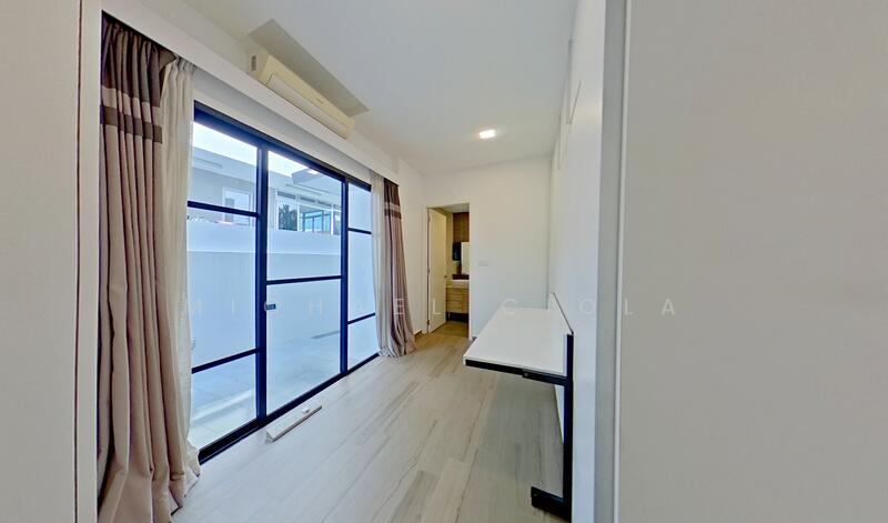 Bedroom with attached bathroom 1st Floor