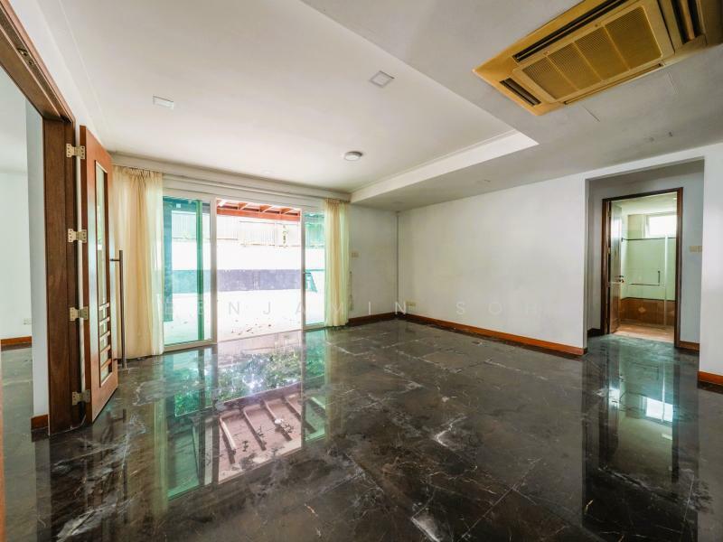 $1,4XX PSF BUNGALOW NEAR MRT & SIGLAP, 1km to St. Stephen's & Telok Kurau Primary, Eunos / Geylang / Paya Lebar, 7 Bedrooms, 5,000 sqft, Bungalow House For Sale, by Benjamin Soh, 60156759 - Living Room - PropertyGuru.com.sg