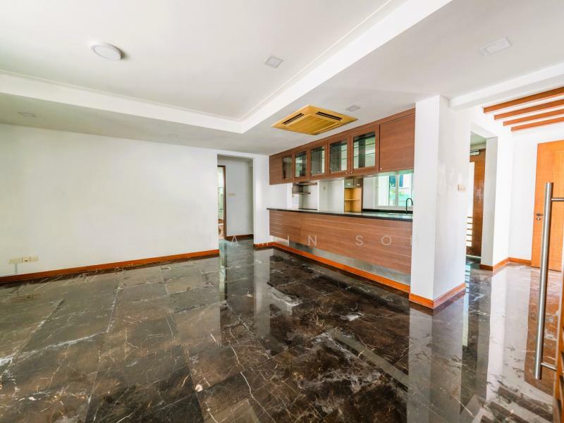 $1,4XX PSF BUNGALOW NEAR MRT & SIGLAP, 1km to St. Stephen's & Telok Kurau Primary, Eunos / Geylang / Paya Lebar, 7 Bedrooms, 5,000 sqft, Bungalow House For Sale, by Benjamin Soh, 60156759 - Living Room - PropertyGuru.com.sg