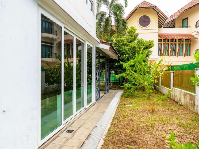 $1,4XX PSF BUNGALOW NEAR MRT & SIGLAP, 1km to St. Stephen's & Telok Kurau Primary, Eunos / Geylang / Paya Lebar, 7 Bedrooms, 5,000 sqft, Bungalow House For Sale, by Benjamin Soh, 60156759 - Garden - PropertyGuru.com.sg