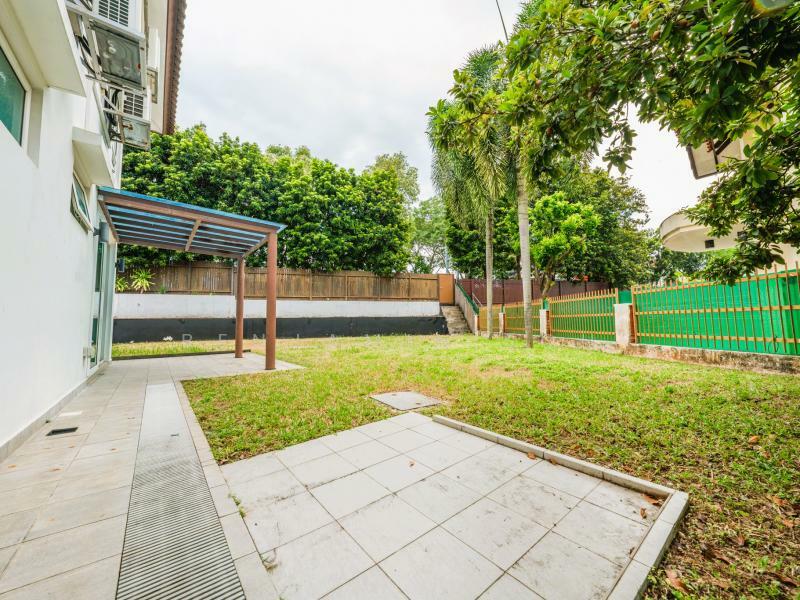 $1,4XX PSF BUNGALOW NEAR MRT & SIGLAP, 1km to St. Stephen's & Telok Kurau Primary, Eunos / Geylang / Paya Lebar, 7 Bedrooms, 5,000 sqft, Bungalow House For Sale, by Benjamin Soh, 60156759 - Garden - PropertyGuru.com.sg