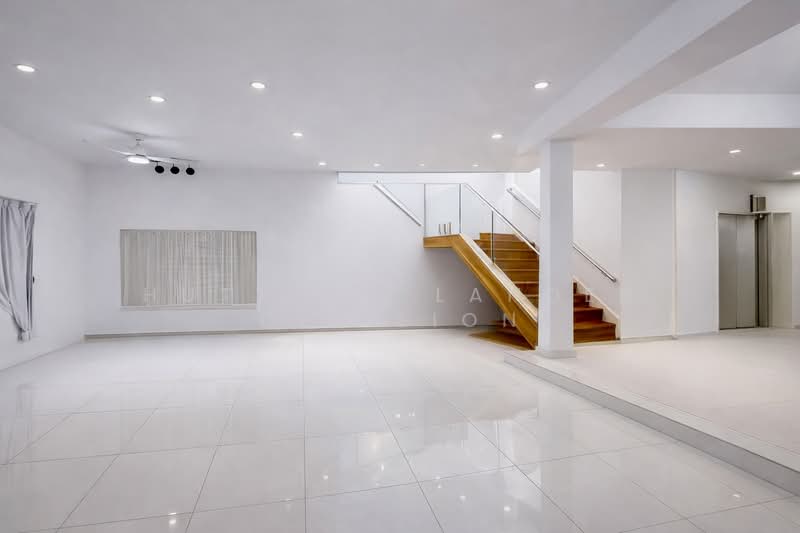 Serene & Charming House on an Elevated plot; Prestige estate, , 4 Bedrooms, 3,000 sqft, Semi-Detached House For Sale, by Huttons Landed Division, 60156782 - Interior - PropertyGuru.com.sg