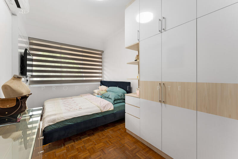 For Sale - 39 Bedok Ria Crescent