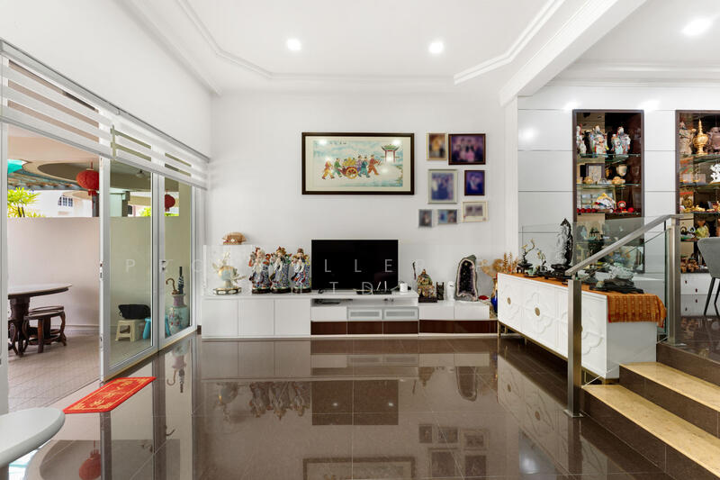 For Sale - 39 Bedok Ria Crescent
