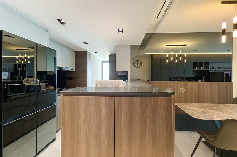 For Sale - The Quartz