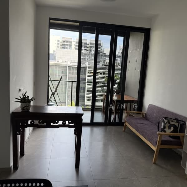 Park Colonial, 10 Woodleigh Lane, 2 Bedrooms, 635 sqft, Condominium For Sale, by Renee Ang, 60157040 - Living Room - PropertyGuru.com.sg