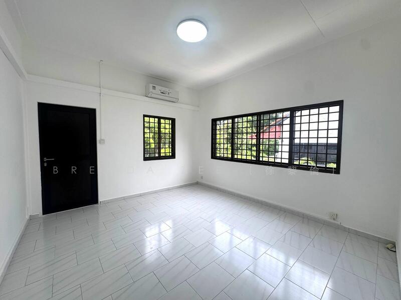 For Sale, Corner Detached in Siglap Vicinity