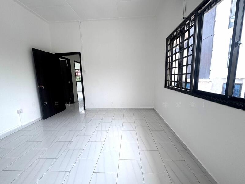 For Sale, Corner Detached in Siglap Vicinity