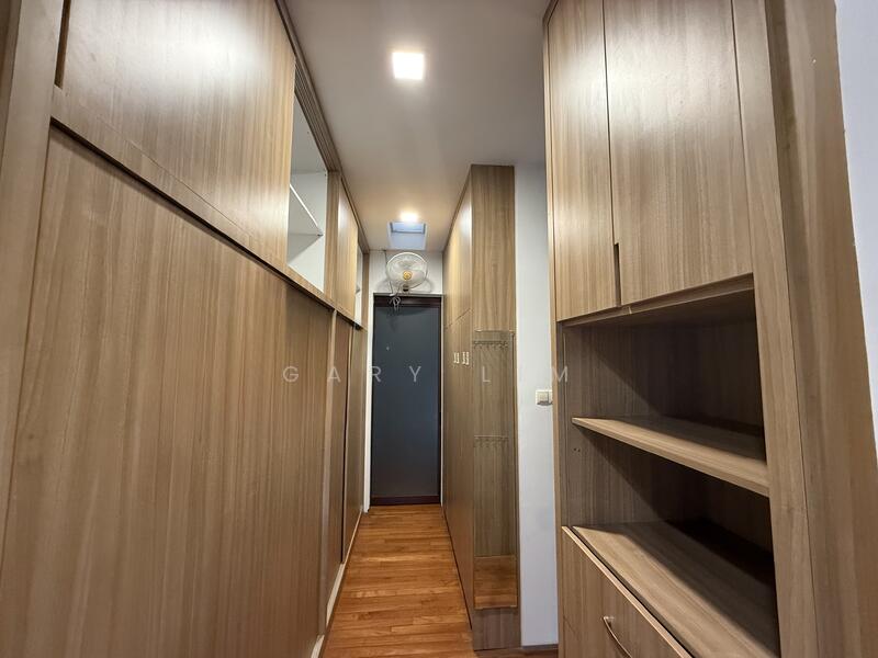 For Sale - Newton I Novena